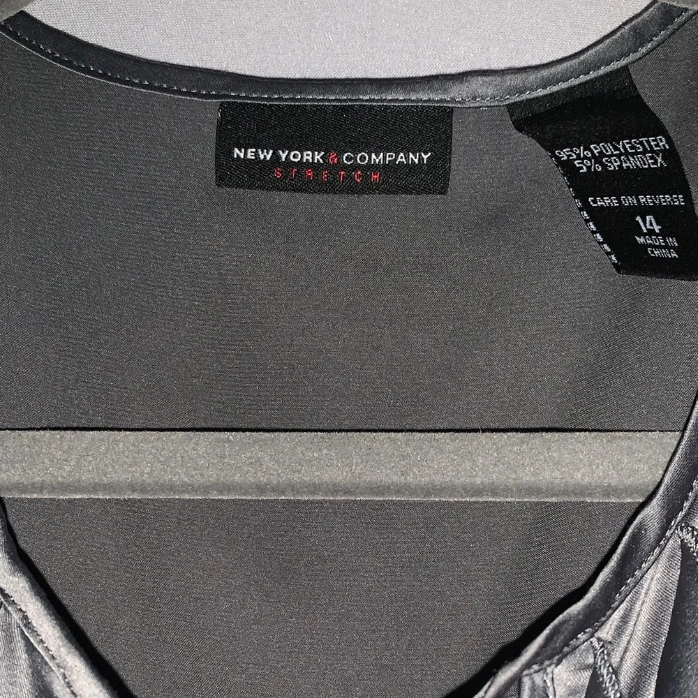Gray Sleeveless Ruffle Top - Picture 7 of 10